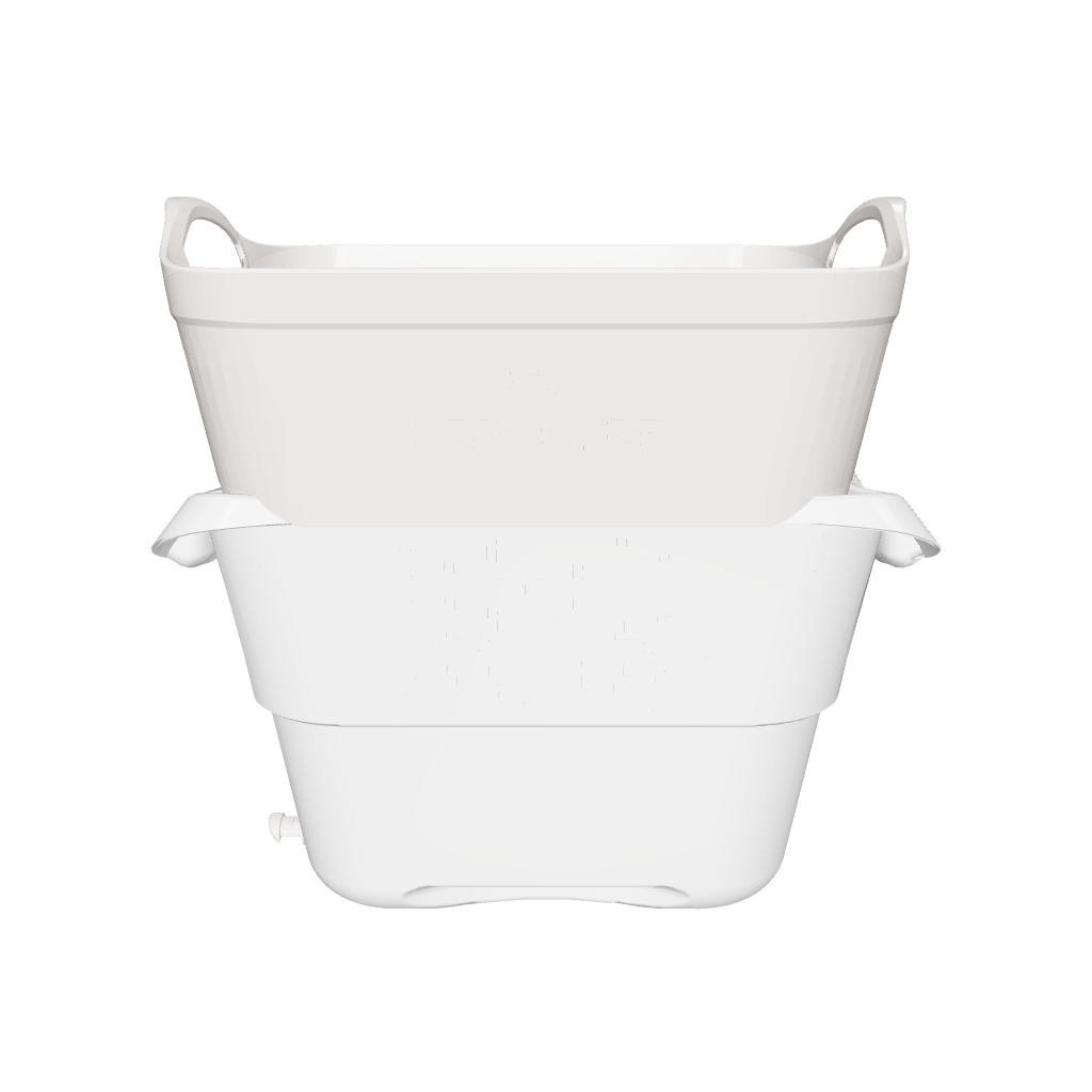 Hands-free water draining with Strucket’s 19L built-in plug