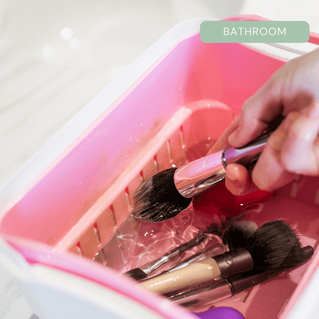 Perfect for soaking makeup brushes with Strucket 4.5L Mini