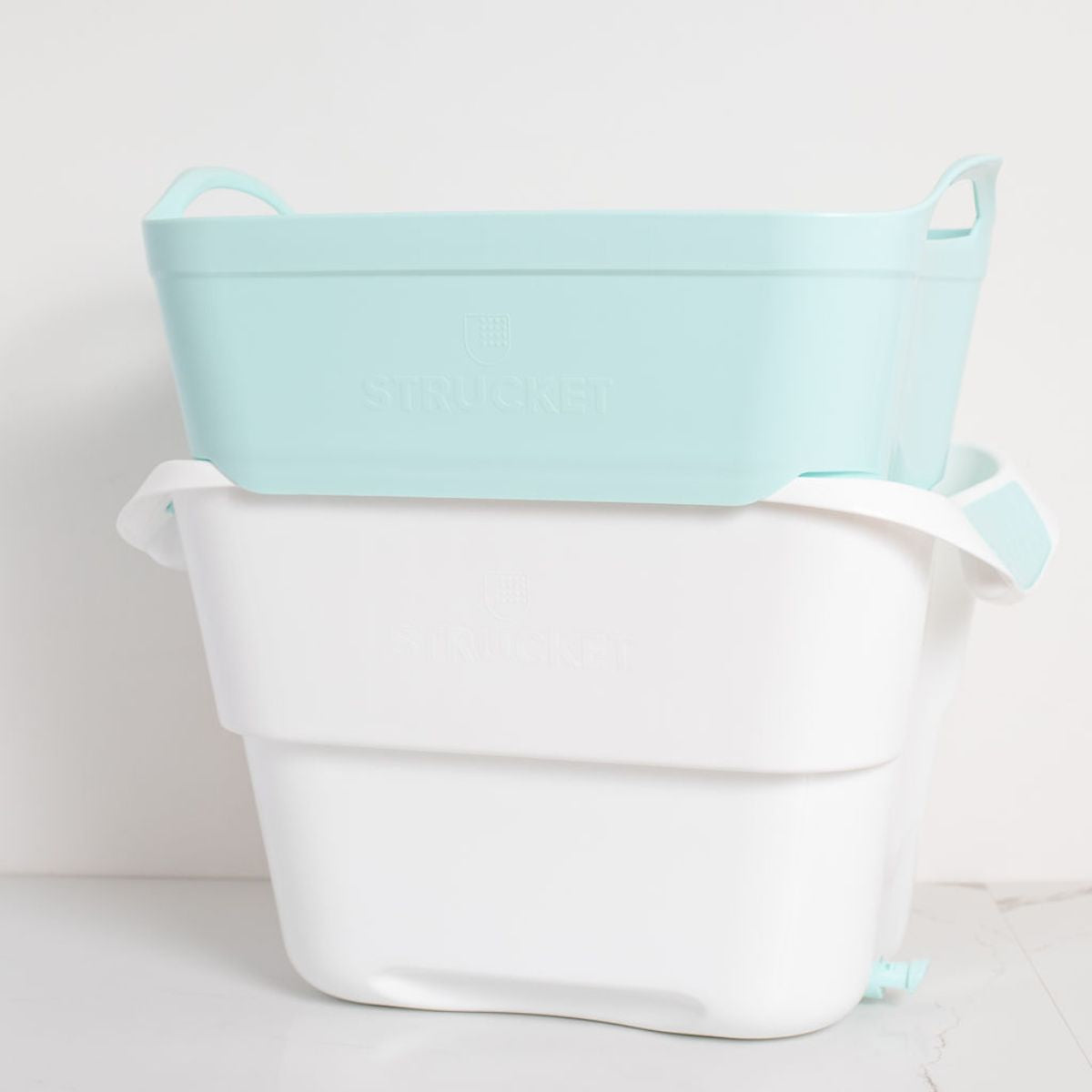 Strucket 19L bucket in sink for household cleaning,