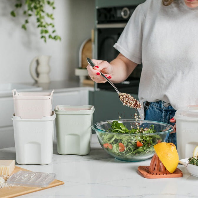 Strucket Teenie grater for easy food preparation, Strucket 19L + Strucket Mini + Teenie + Grater + Juicer Bundle