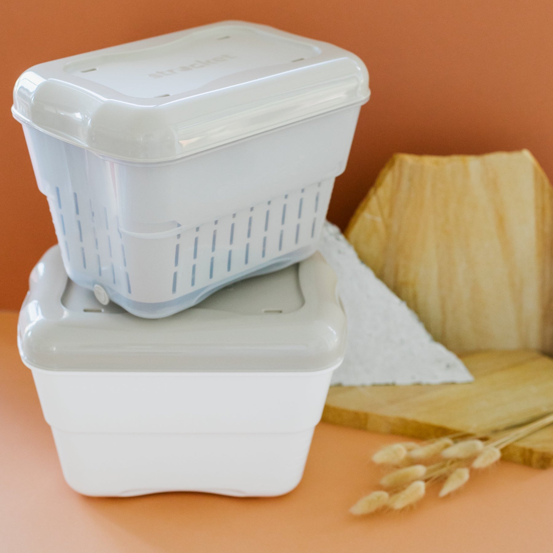Food-grade Strucket lid for storing fresh produce