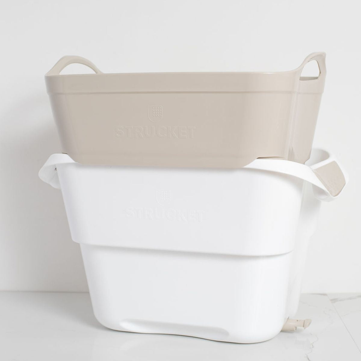 Strucket 19L bucket in sink for household cleaning, #color_sand